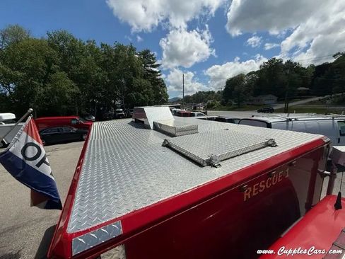 Used 2003 Ford F550 4x4 Regular Cab Super Duty image 12