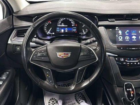 Used 2019 Cadillac XT5 Luxury AWD/4WD image 17