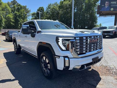 Used 2024 GMC Sierra 2500 Denali w/ Denali Reserve Package AWD/4WD image 4