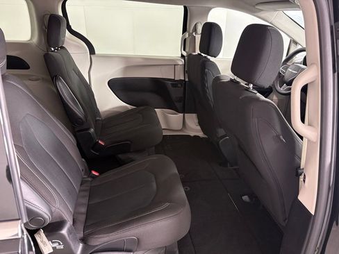 Used 2023 Chrysler Voyager LX FWD image 40