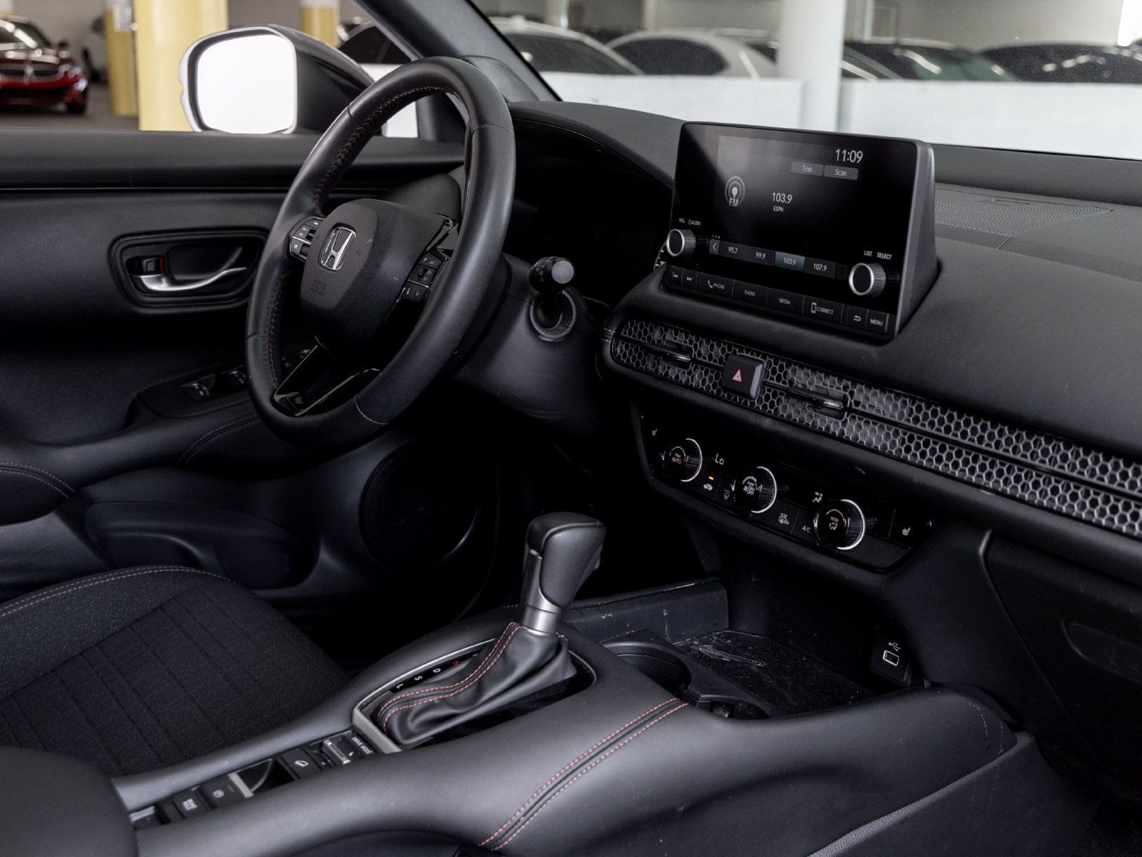 Used 2025 Honda HR-V Sport image 28