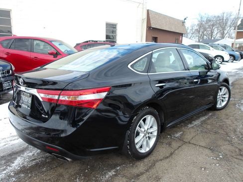 Used 2015 Toyota Avalon XLE Premium image 6