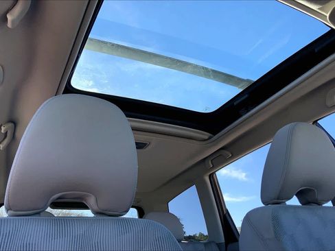 Used 2010 Subaru Forester 2.5X Premium image 13