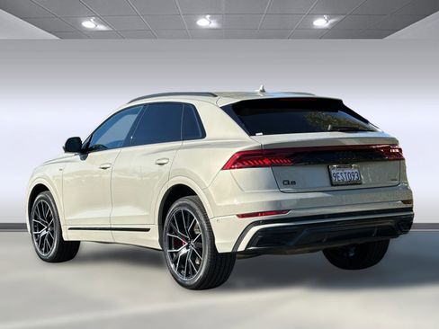 Used 2023 Audi Q8 Prestige w/ Prestige Package image 3