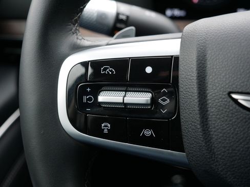 Used 2025 Genesis GV80 2.5T Advanced image 31