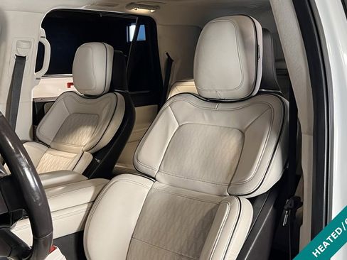 Used 2022 Lincoln Navigator Black Label image 3