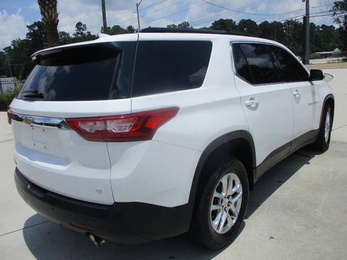 Used 2019 Chevrolet Traverse LT FWD image 12