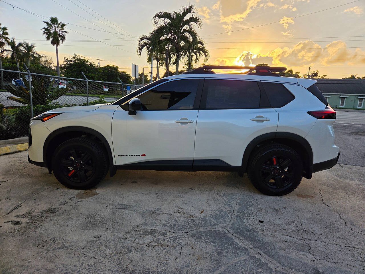 Used 2026 Nissan Rogue SV AWD/4WD image 8