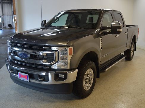 Used 2022 Ford F250 XLT w/ XLT Premium Package AWD/4WD image 7