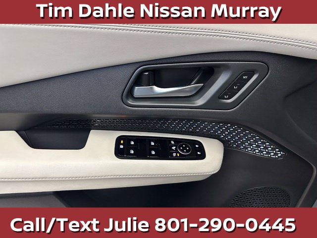 Used 2024 Nissan Ariya AWD image 11
