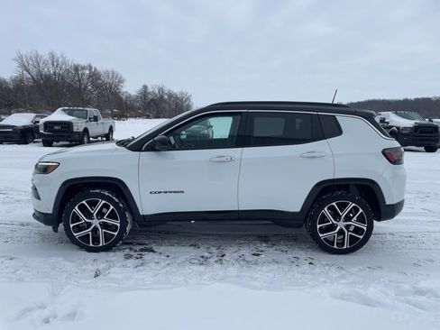 Used 2024 Jeep Compass Limited w/ Elite Group image 10