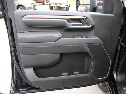 New 2025 Chevrolet Silverado 2500 LT w/ Convenience Package image 13