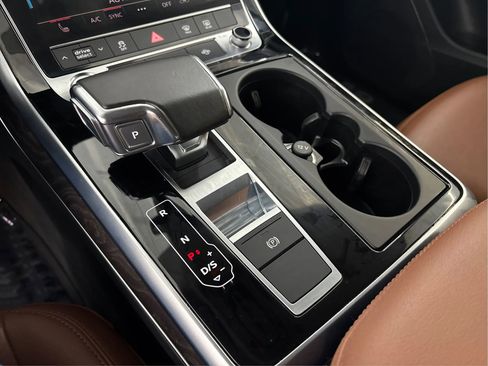 Used 2020 Audi Q8 Premium w/ Convenience Package image 45