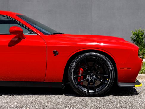 Used 2023 Dodge Challenger SRT Hellcat image 11