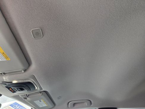 Used 2026 Toyota Corolla Cross LE image 22