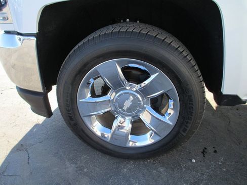 Used 2016 Chevrolet Silverado 1500 LTZ w/ Texas Edition image 14