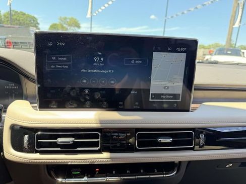 Used 2023 Lincoln Nautilus Reserve w/ Equipment Group 201A AWD/4WD image 21