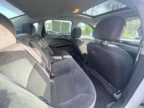 Used 2015 Chevrolet Impala LT w/ LT Sunroof Package image 9
