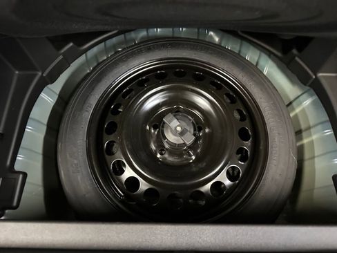 Certified 2023 Chevrolet Equinox RS w/ LPO, Floor Liner Package image 26