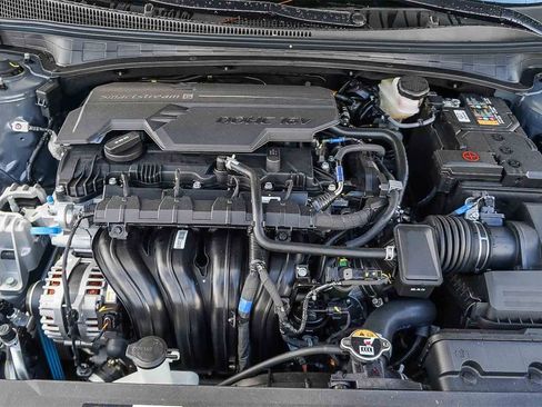 New 2026 Hyundai Elantra SE image 12