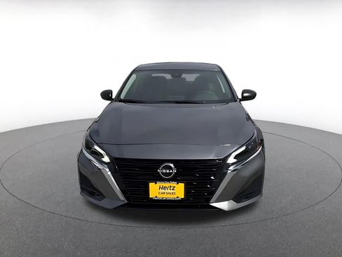Used 2025 Nissan Altima 2.5 SV FWD image 4