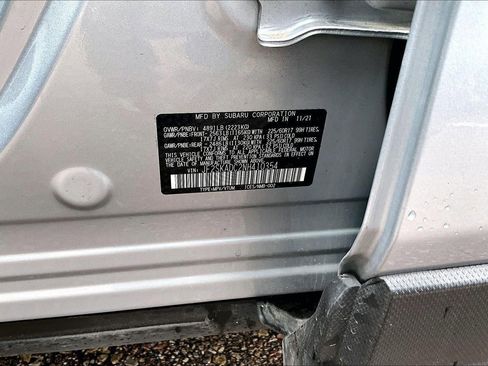 Used 2022 Subaru Forester Premium AWD/4WD image 4