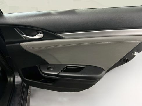 Used 2018 Honda Civic EX-L image 31
