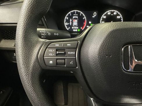 Used 2025 Honda CR-V LX image 9