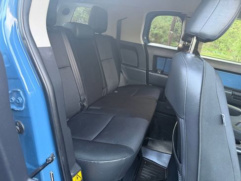 Used 2012 Toyota FJ Cruiser 4WD w/ Upgrade Pkg image 31