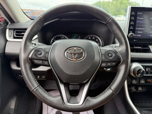 Used 2022 Toyota RAV4 XLE w/ Convenience Package AWD/4WD image 19