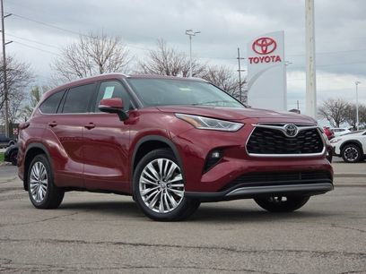 Used 2024 Toyota Highlander Platinum