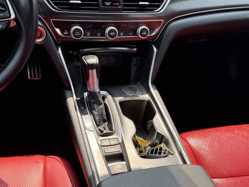 Used 2021 Honda Accord Sport image 10