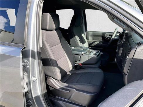 Used 2023 Chevrolet Silverado 1500 Custom RWD image 9
