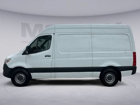 Used 2022 Mercedes-Benz Sprinter 2500 image 2