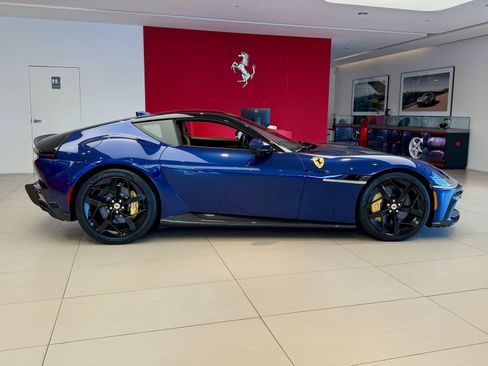 Used 2025 Ferrari 12Cilindri RWD image 6