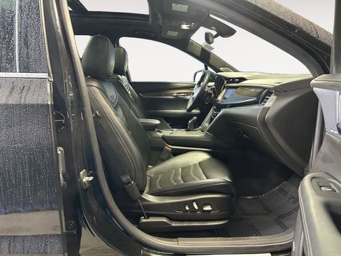 Used 2020 Cadillac XT6 Premium Luxury w/ Platinum Package image 10
