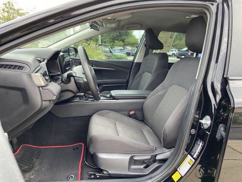 Used 2025 Toyota Camry LE FWD image 35