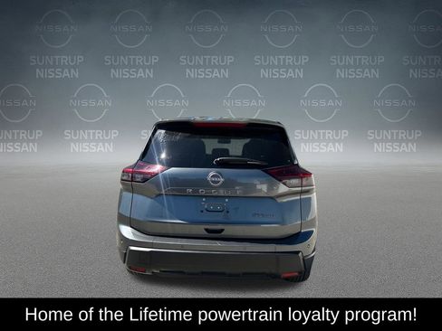 Used 2024 Nissan Rogue SV AWD/4WD image 4