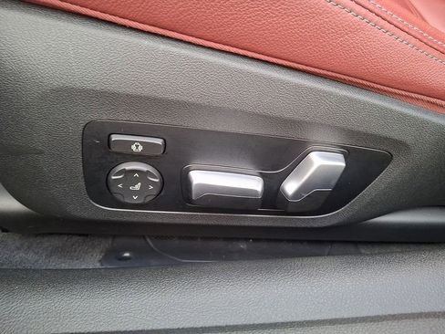 Used 2023 BMW 430i xDrive Convertible w/ M Sport Package image 11