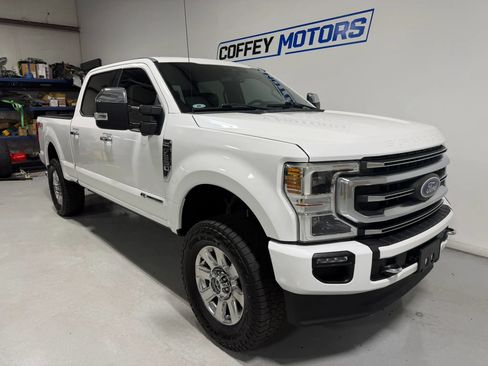 Used 2020 Ford F250 Platinum w/ FX4 Off-Road Package AWD/4WD image 8