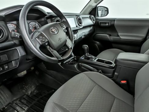 Used 2022 Toyota Tacoma SR AWD/4WD image 15