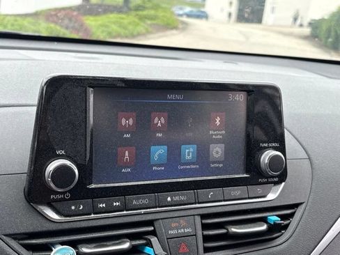 Certified 2022 Nissan Altima 2.5 S FWD image 9