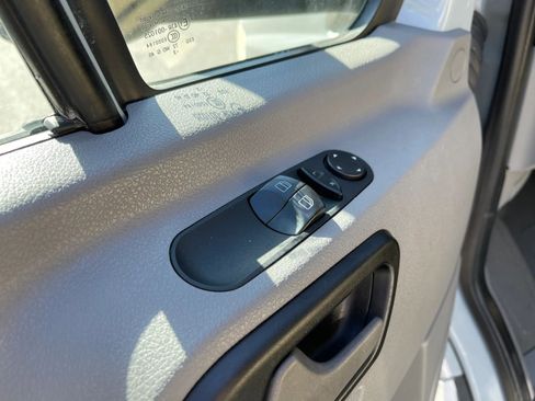 Used 2013 Mercedes-Benz Sprinter 3500 image 16