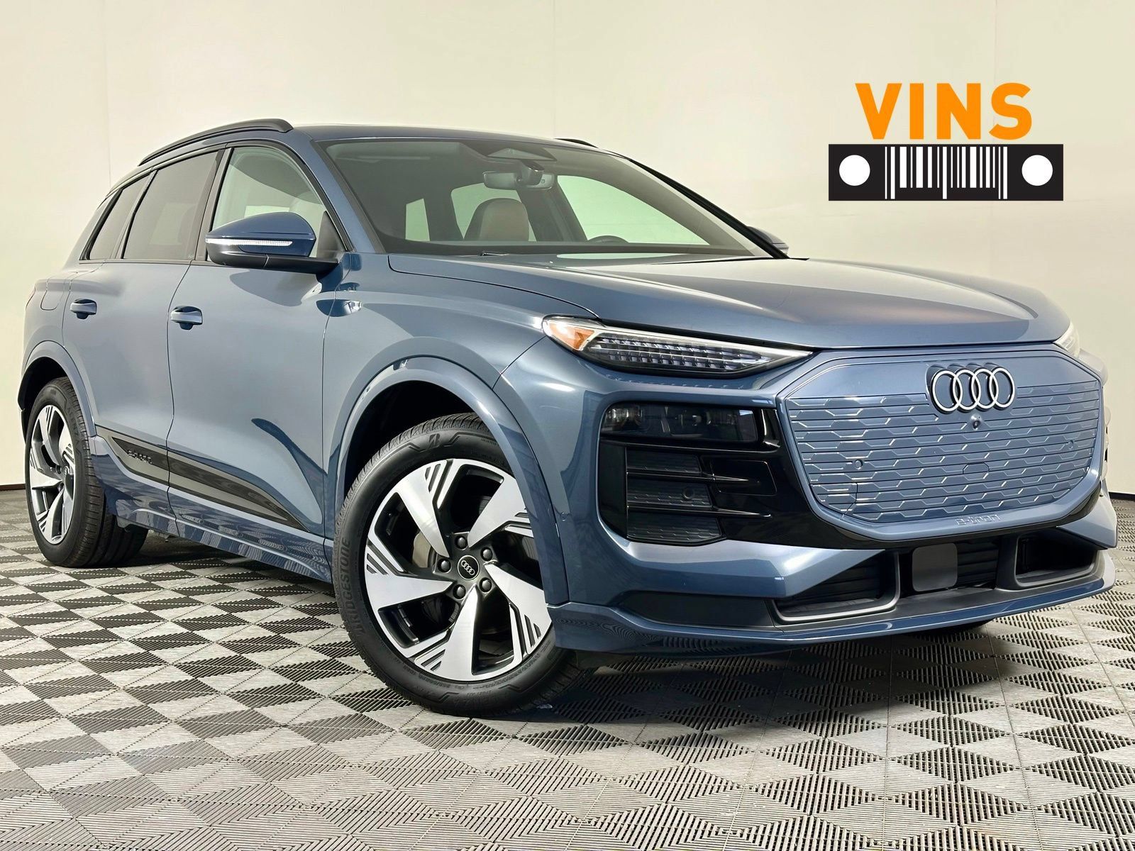 Used 2025 Audi Q6 e-tron Premium Plus w/ Premium Plus AWD/4WD image 1