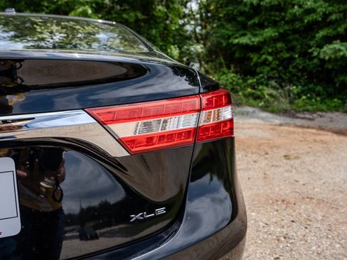 Used 2015 Toyota Avalon XLE Touring Sport Edition FWD image 11