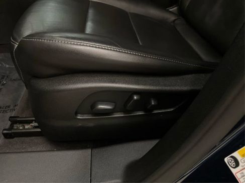 Used 2020 Cadillac XT4 Premium Luxury image 23