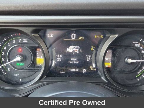 Used 2025 Jeep Wrangler Unlimited Sahara AWD/4WD image 34