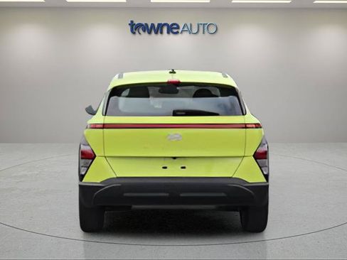Used 2024 Hyundai Kona SE AWD/4WD image 5