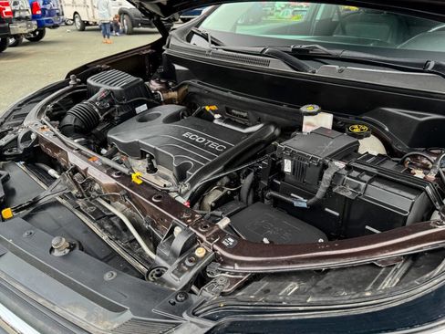 Used 2020 Chevrolet Equinox LT AWD/4WD image 32