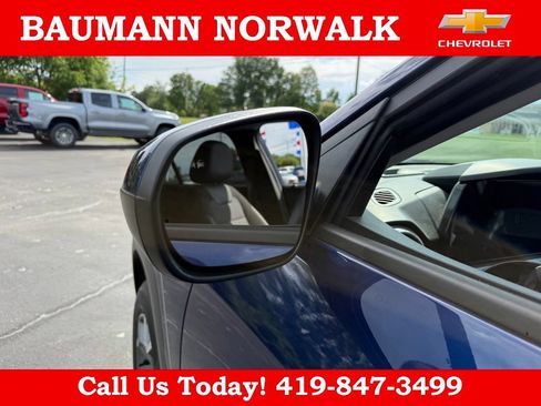 Used 2024 Chevrolet Trax LT w/ Driver Confidence Package FWD image 23